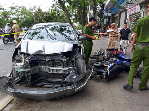 Chủ xe hay tài xế phải bồi thường thiệt hại khi xảy ra tai nạn