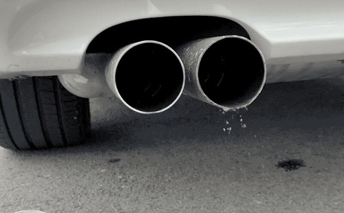 ống xả ô tô có nước
