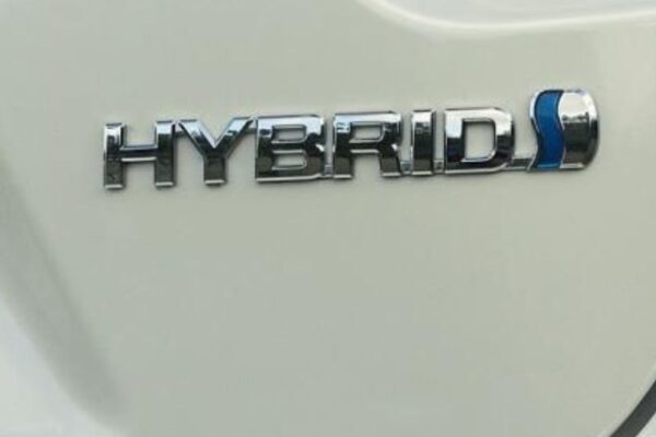 Pin xe Hybrid là gì? Tuổi thọ Pin xe Hybrid và 4 lưu ý khi sử dụng